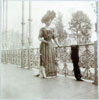Ал.Фёдоровна на балконе Александровского дворца.