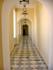 Коридор параллельный экспозиции выставки, Зубовский корпус 1-й этаж, фото 2006 г.